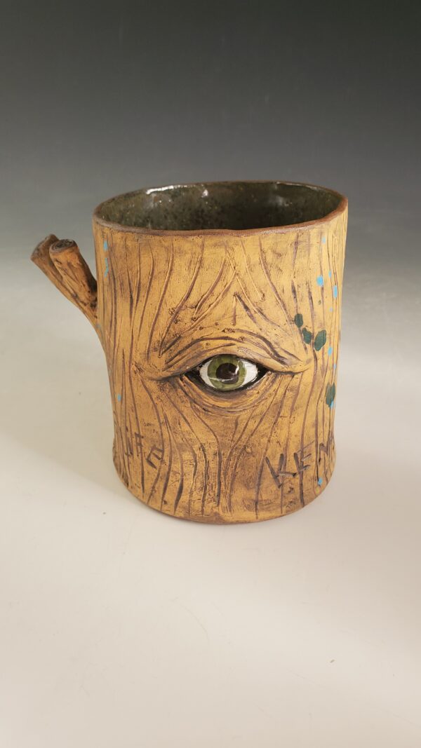 Tree trunk cup